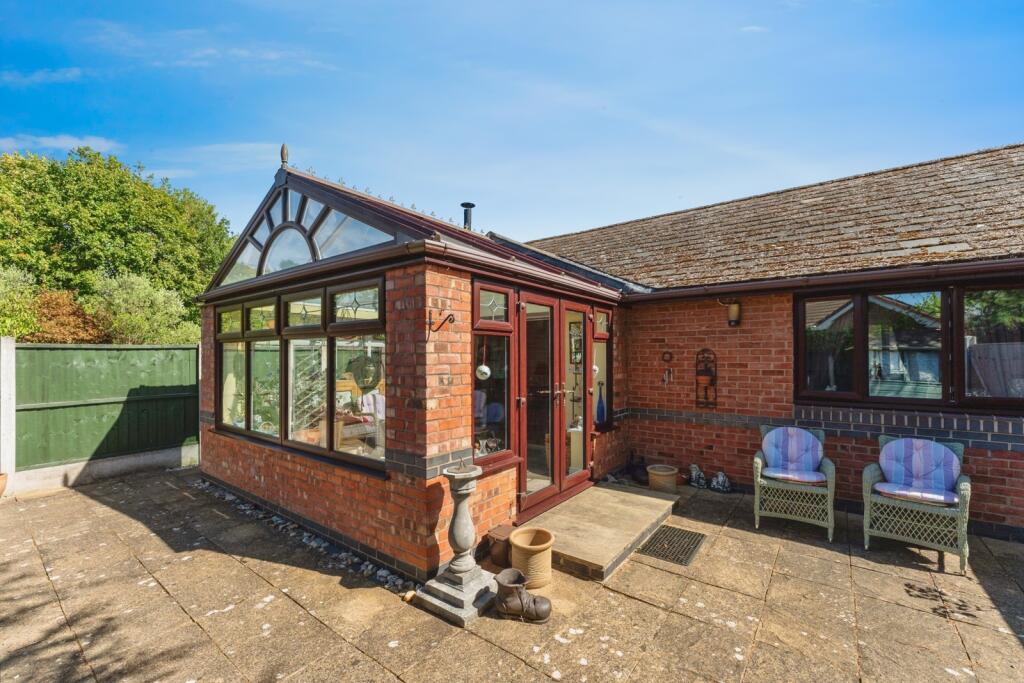 Round Hill Meadow, Great Boughton, Chester, Cheshire, CH3 photo 4