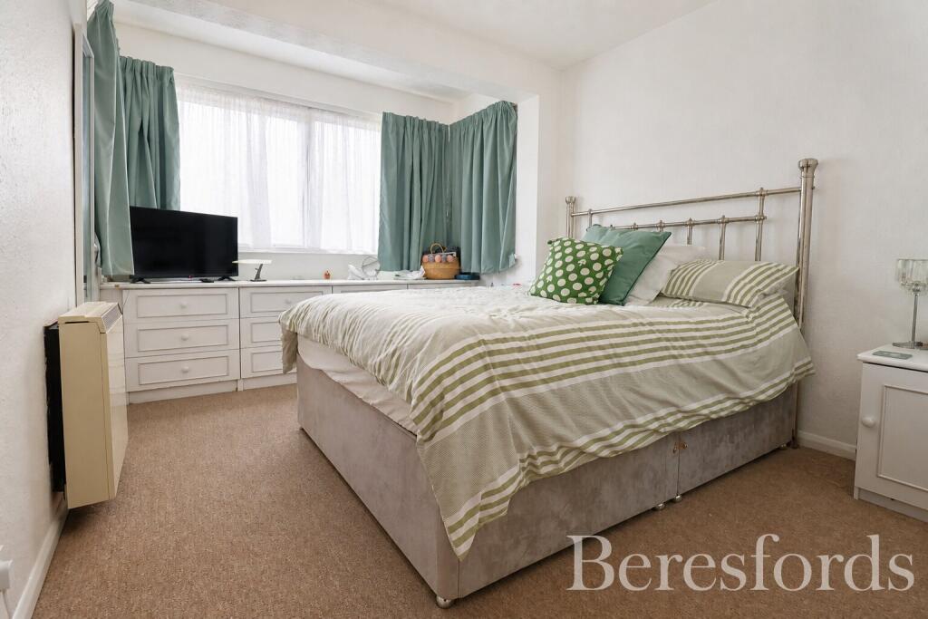 Apartment in Romford - View 5