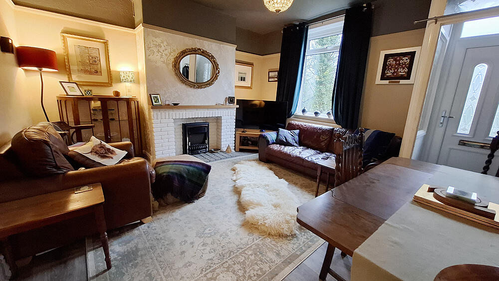 20 Mount View, Uppermill photo 3