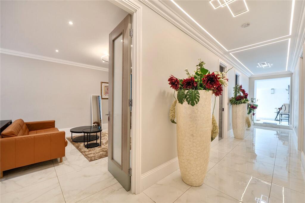 Apartment in London - View 3