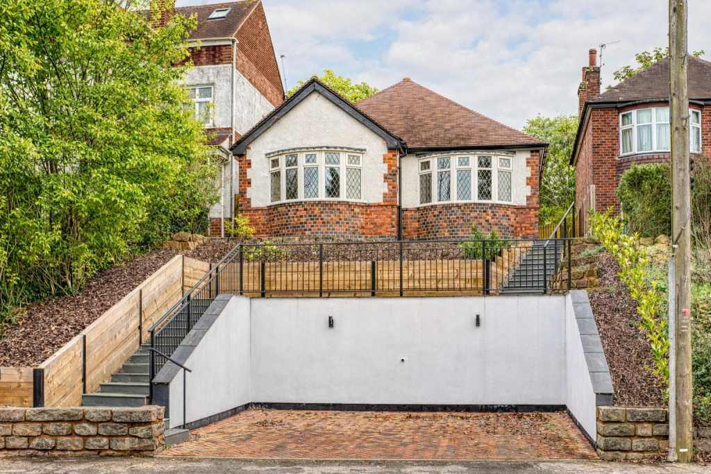 Main image of property: Stanton Road, Stapenhill, Burton-On-Trent