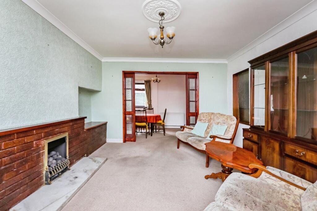 House in Rotherham, Dinnington St. John's - View 2