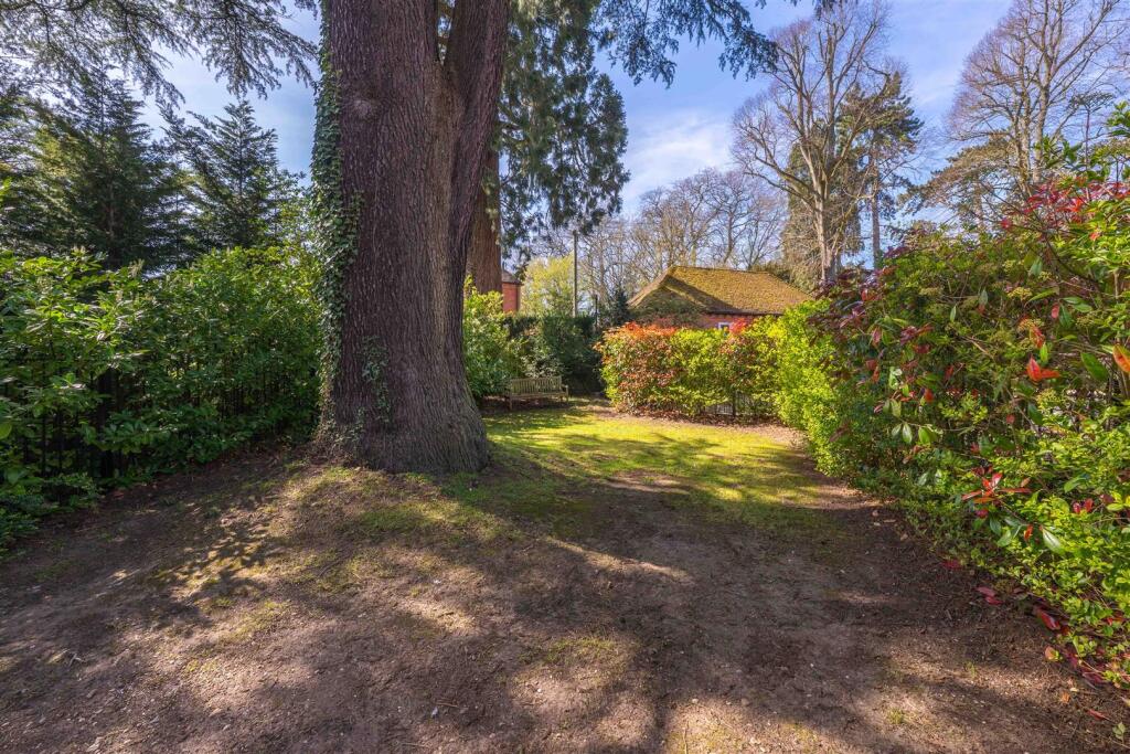 Additional image 21 of Stratford Road, Henley-In-Arden