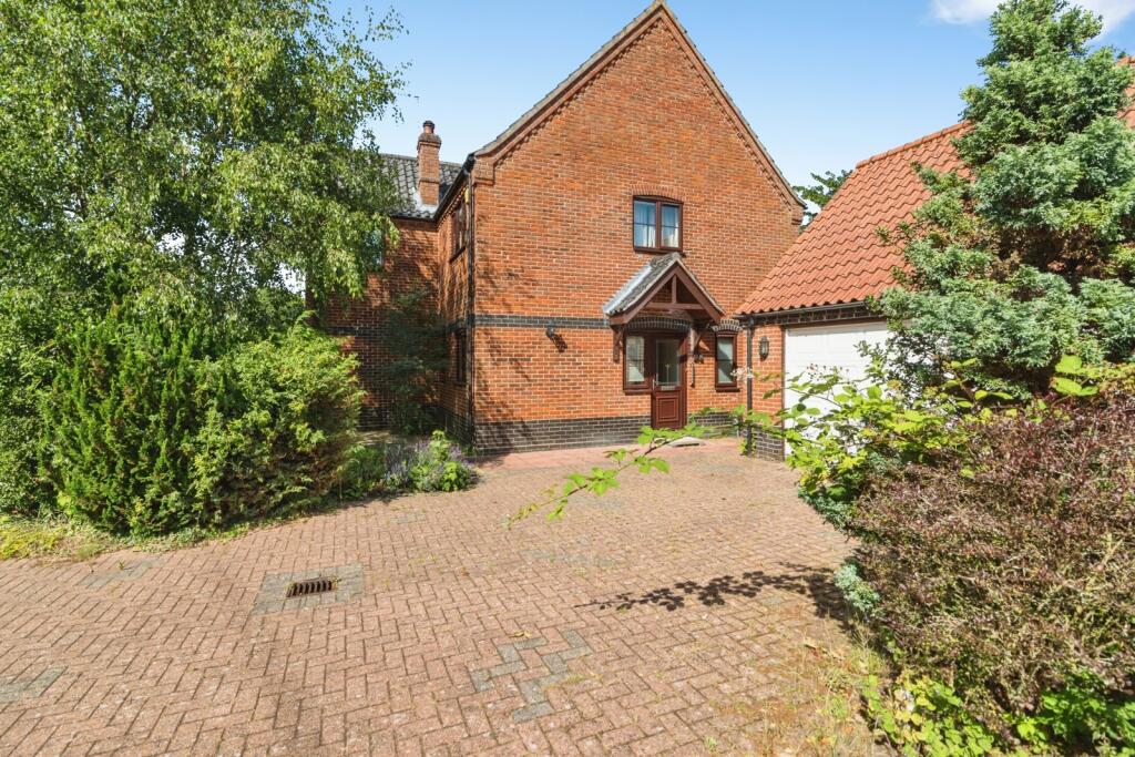 Main image of property: Laurels End, Beccles, Suffolk, NR34