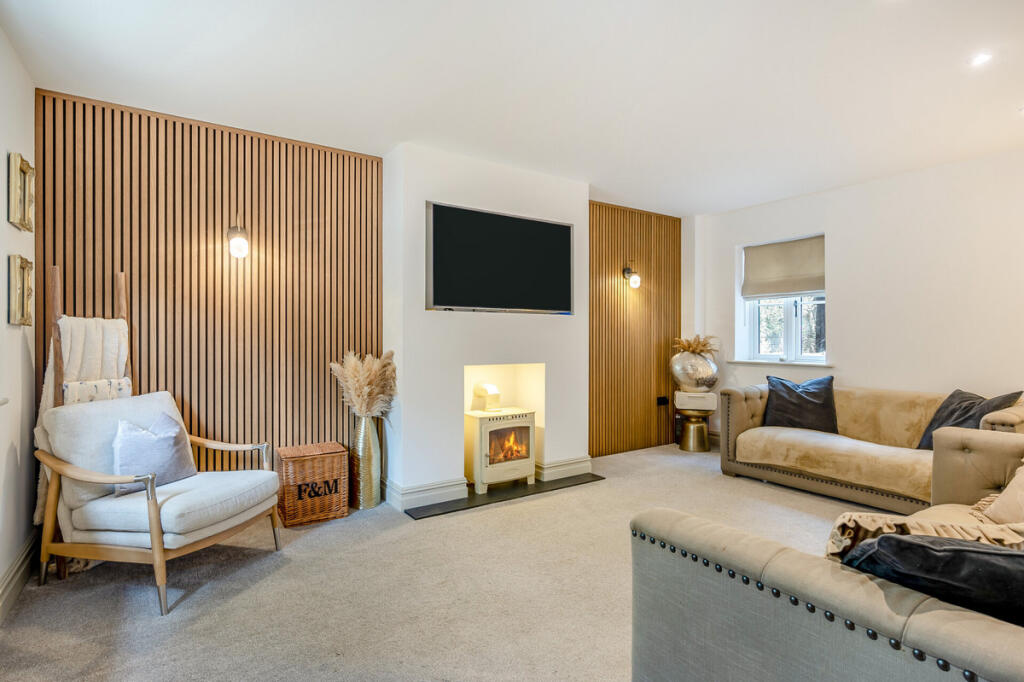 House in Brackley, West Northamptonshire - More