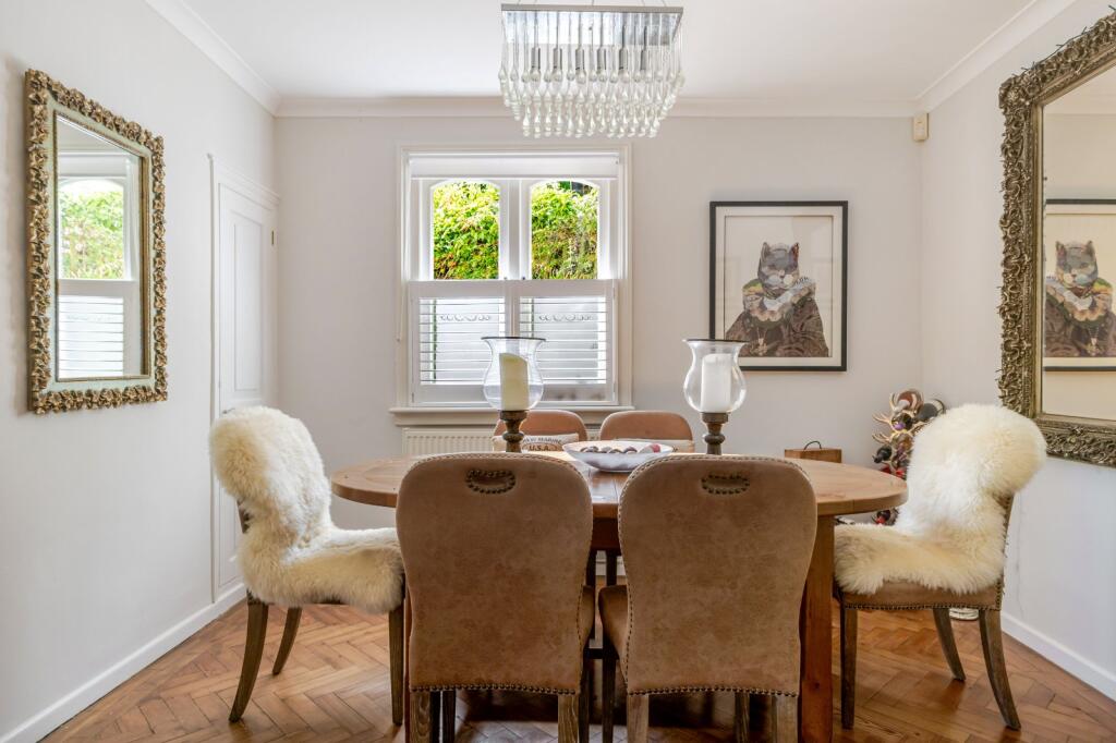 House in Lane End, Buckinghamshire - More