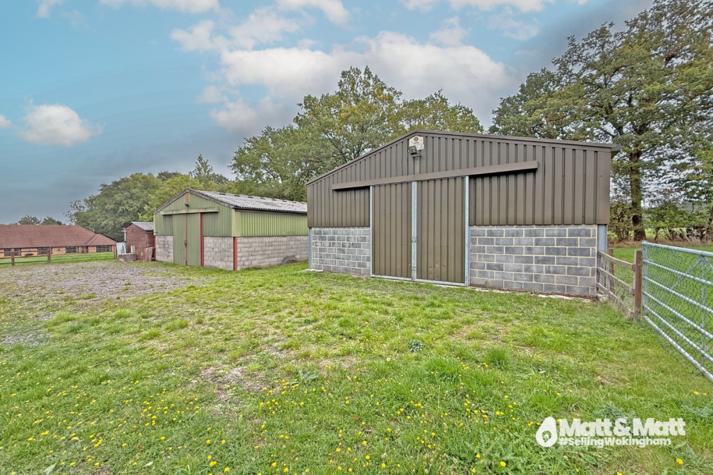 House in Binfield, Bracknell Forest - View 4