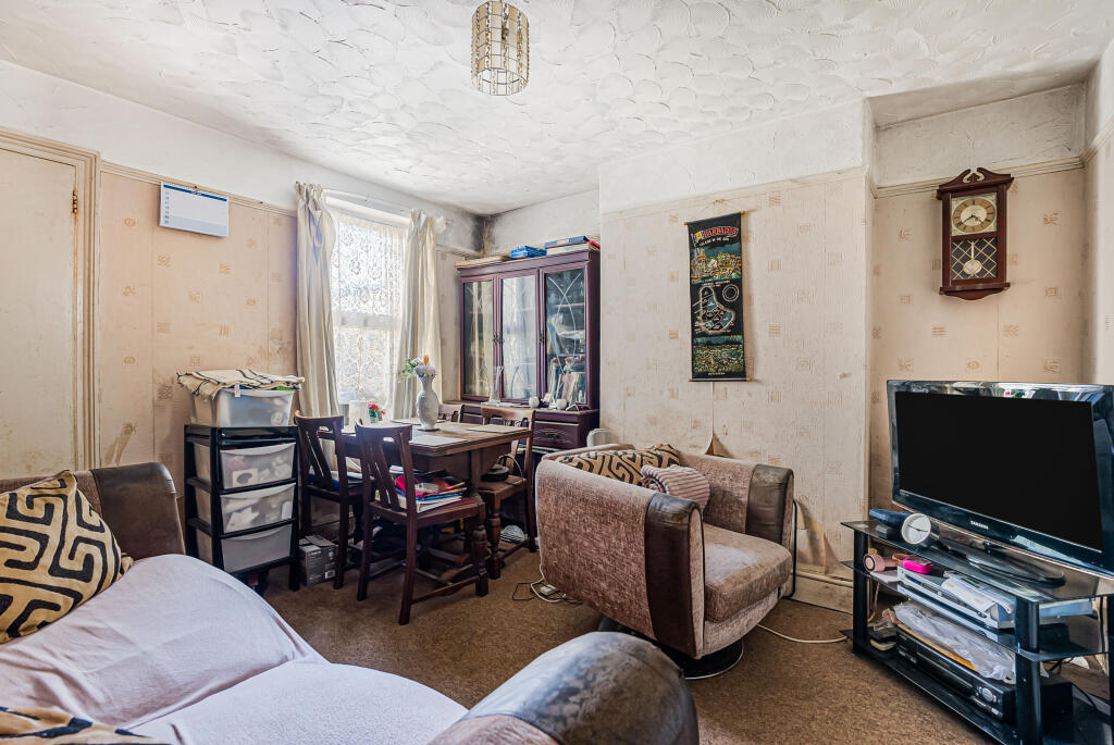 House in North Hertfordshire, Benslow - View 2