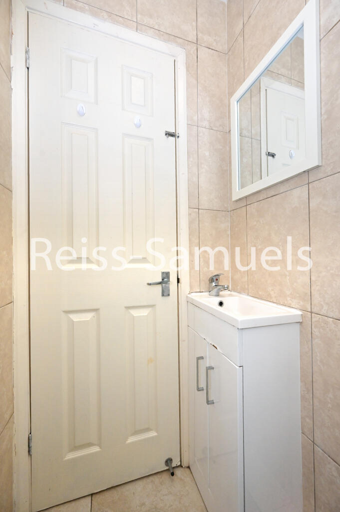 4 bedroom maisonette for rent