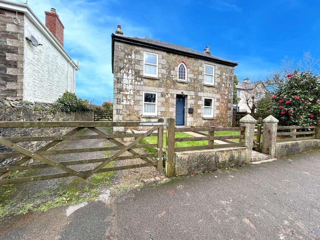 5-bed detached on Meneage Road, Helston, £450,000