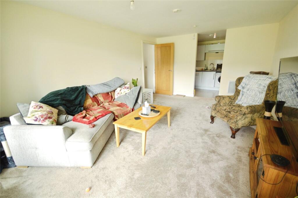 Apartment in Cardiff, Grangetown - More