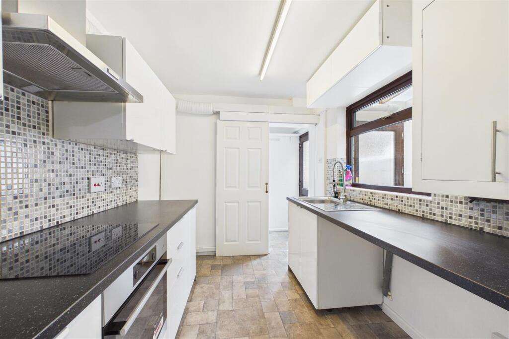 House in Newark and Sherwood, Newark - View 3