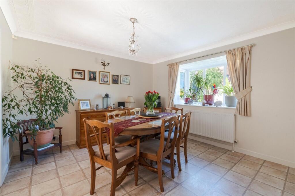 Old Rectory Close, Corfe Mullen, Wimborne, Dorset, BH21 photo 4