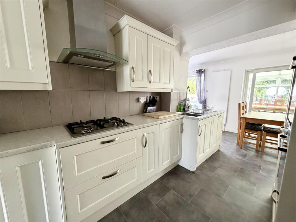 Beckhampton Road, Hamworthy photo 4
