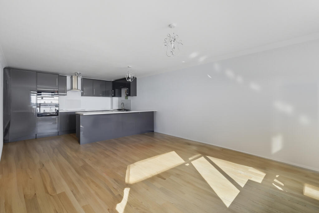 Argent Court, Argent Street, RM17 photo 4