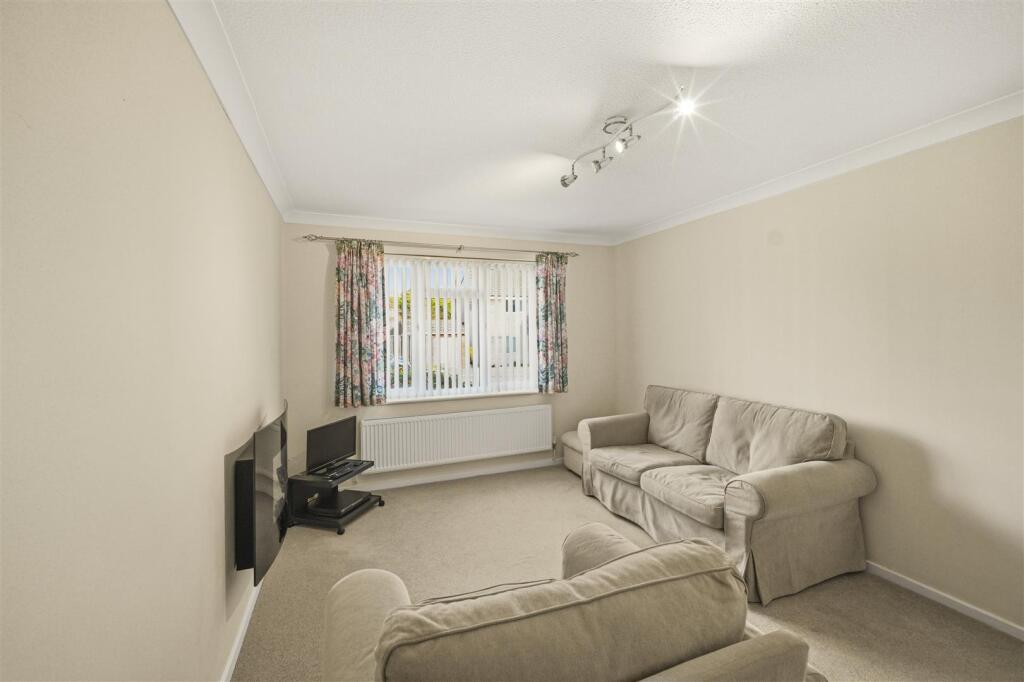 House in Cardiff, Thornhill - More