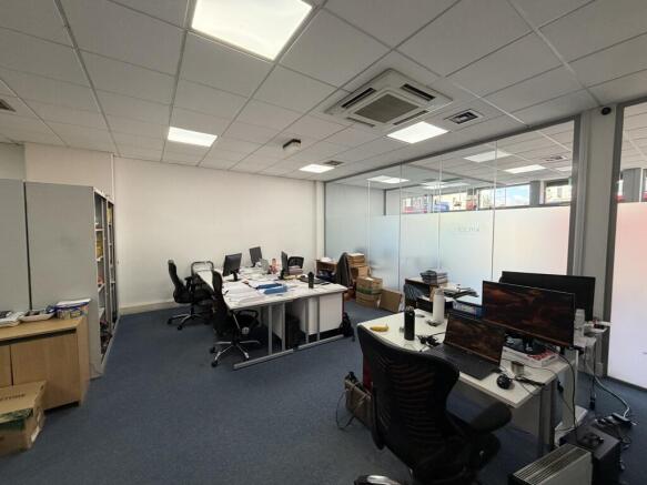 Photo 3