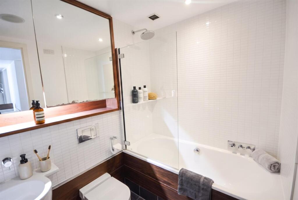 Apartment in Lincoln, New Boultham - More
