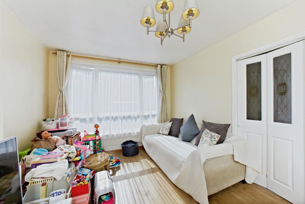 Apartment in London - View 2