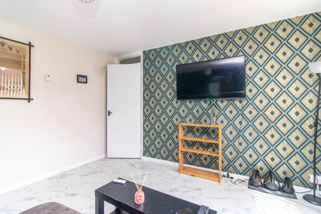 Queens Drive, Enderby, LE19 photo 4