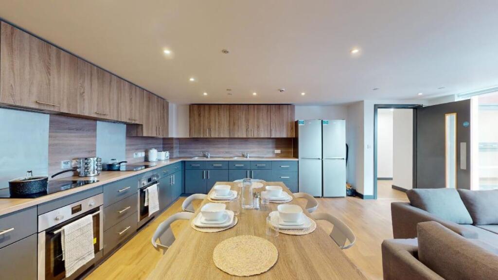 Apartment in Liverpool - View 2