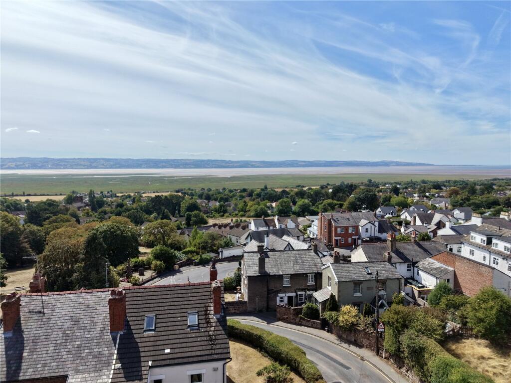 House in Heswall, Liverpool City Region - View 2