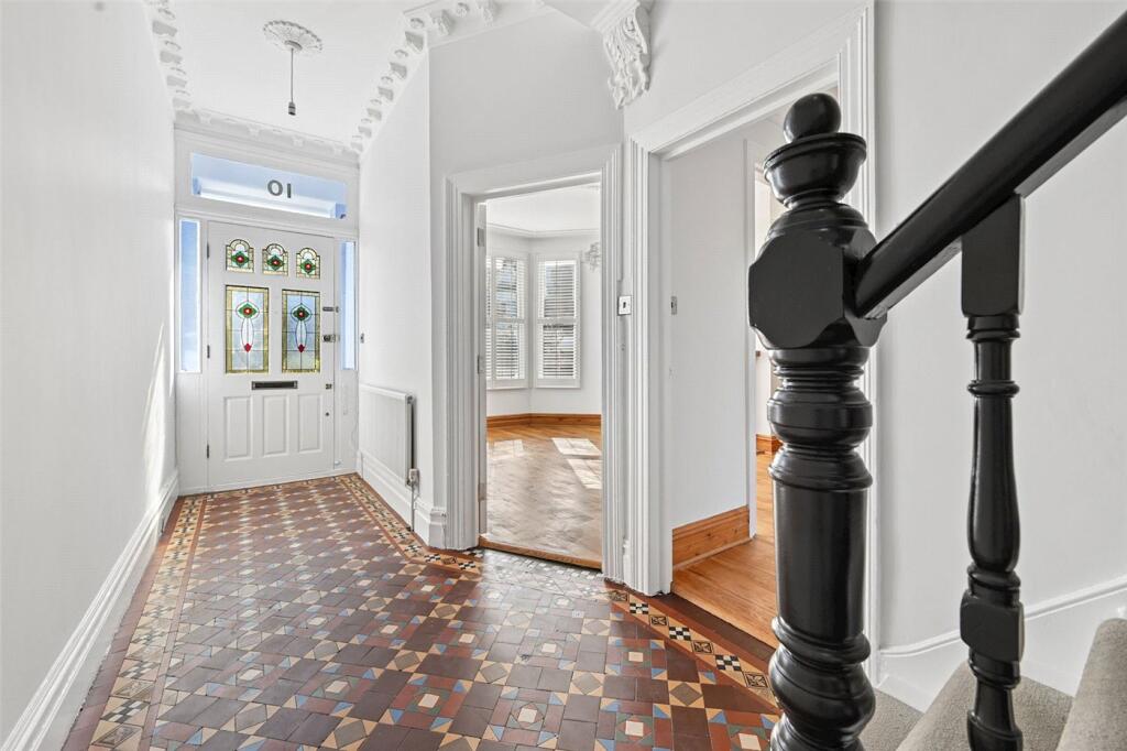 House in London - View 3
