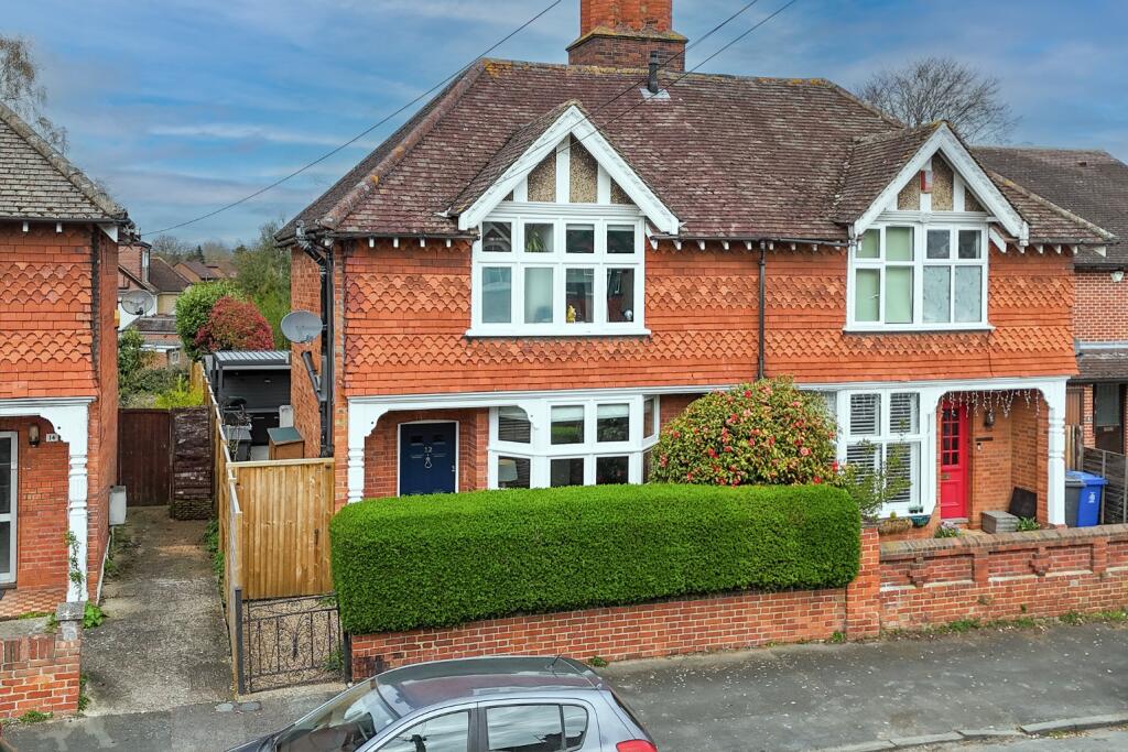 2-bed semi-detached on Penyston Road, Maidenhead, Berkshire, SL6 6EH, £525,000
