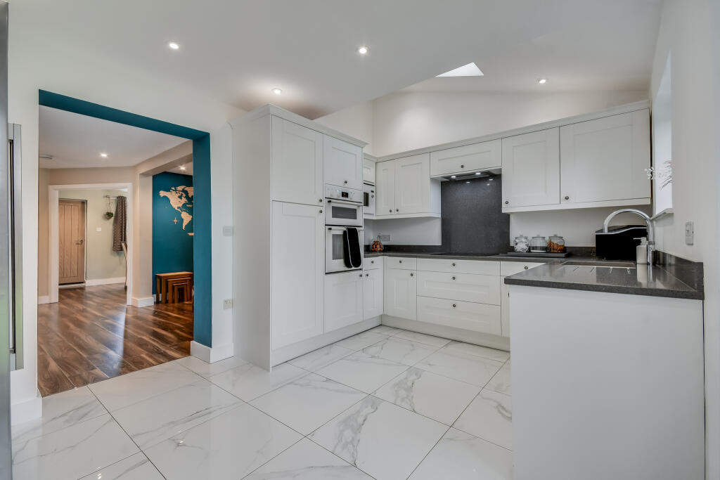 House in Chelmsford, Great and Little Leighs - More
