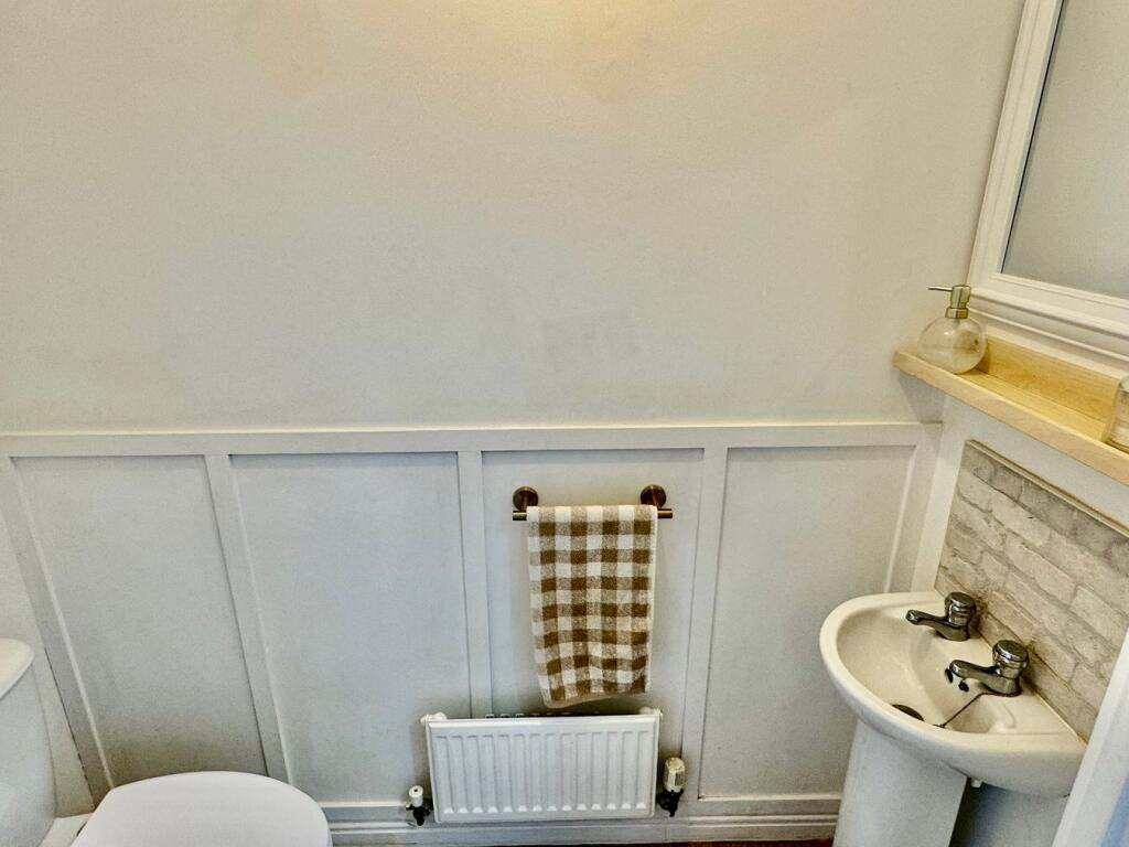 House in Northampton, Raunds - More