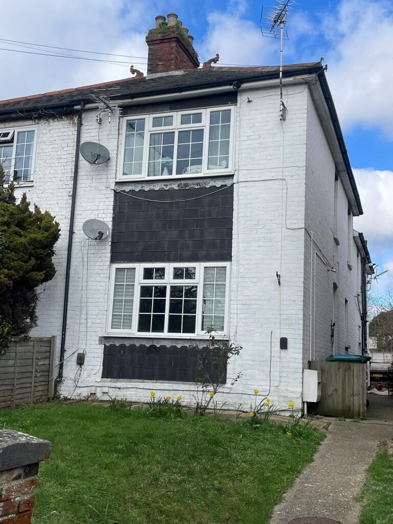 Main image of property: Millbrook Road East, Southampton, Hampshire, SO15
