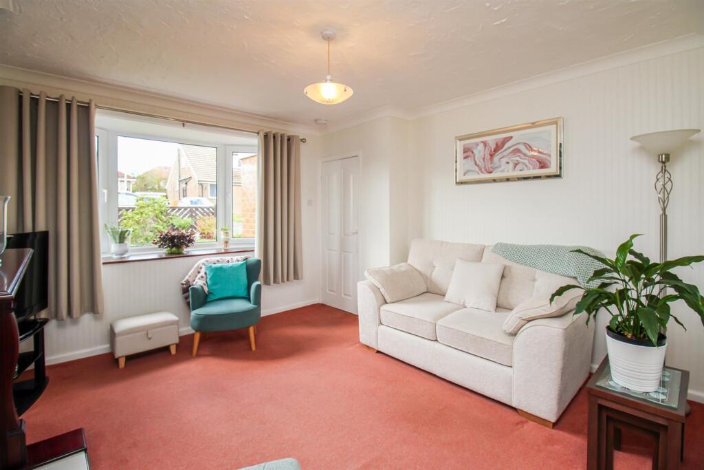 Churchfield Croft, Altofts, Normanton photo 2