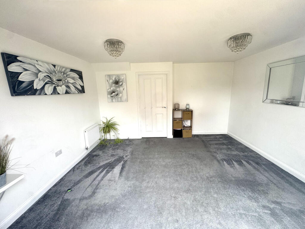 House in Newport, Pan Meadows - More