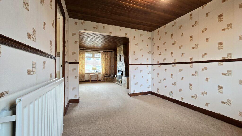 House in Glasgow - More