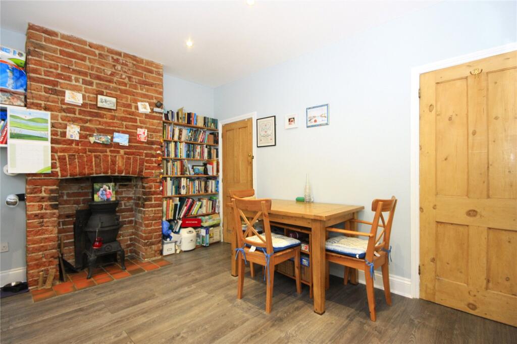 House in Havant, Hampshire - View 4