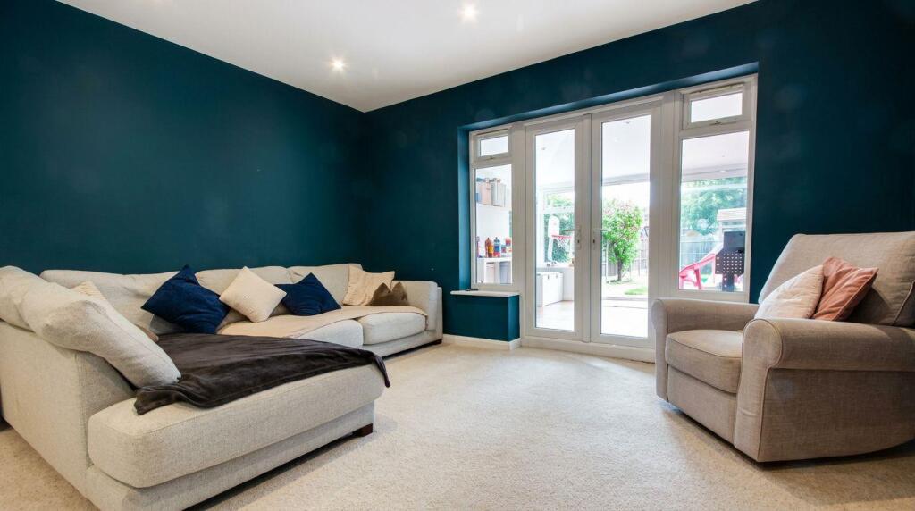 House in Weston Turville - View 4