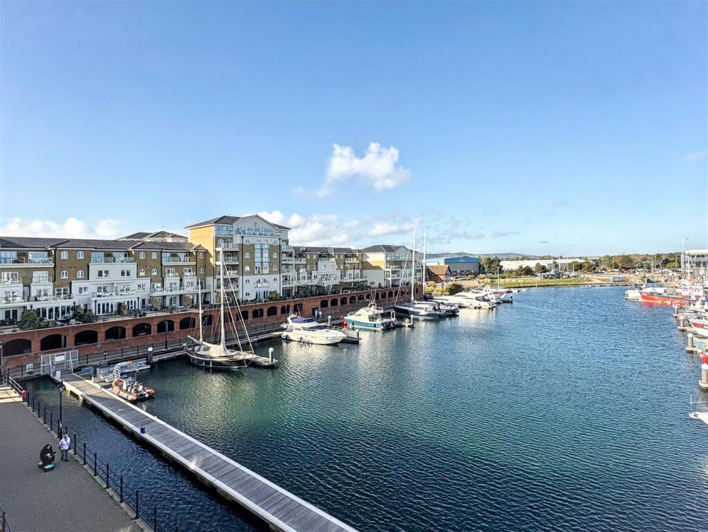 3-bed flat on Phoenix Drive, £335,000