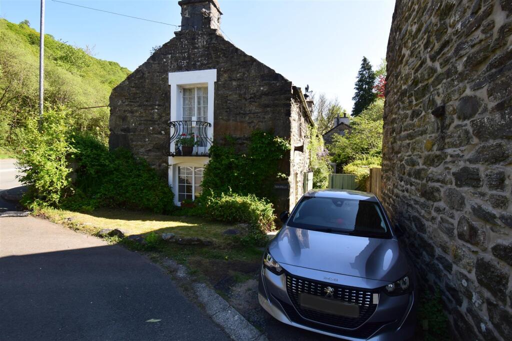 Main image of property: Rhyd Y Sarn