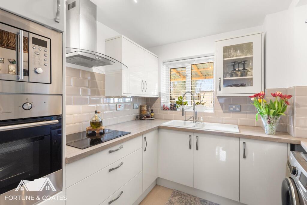 Apartment in Harlow, Potter Street - More