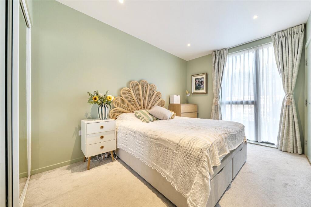 Apartment in London, Royal Borough of Greenwich - More