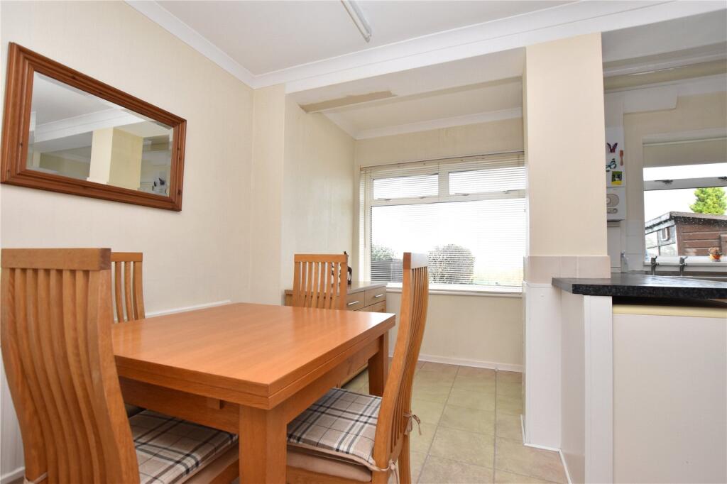 Highfield Drive, Gildersome, Morley, Leeds photo 3