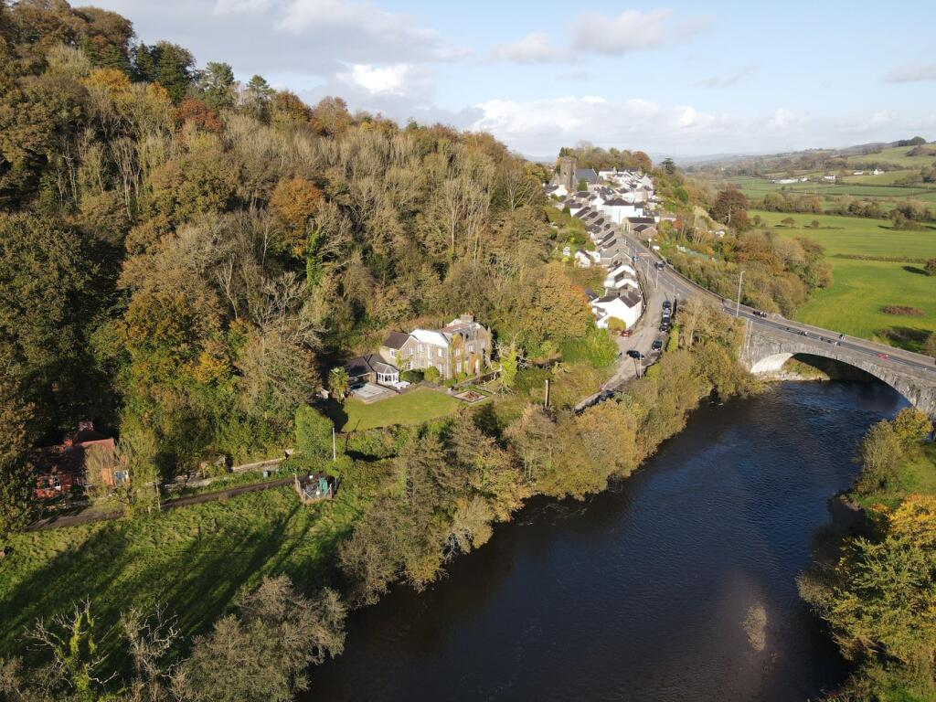 21, Bridge Street, Llandeilo, SA19 photo 4