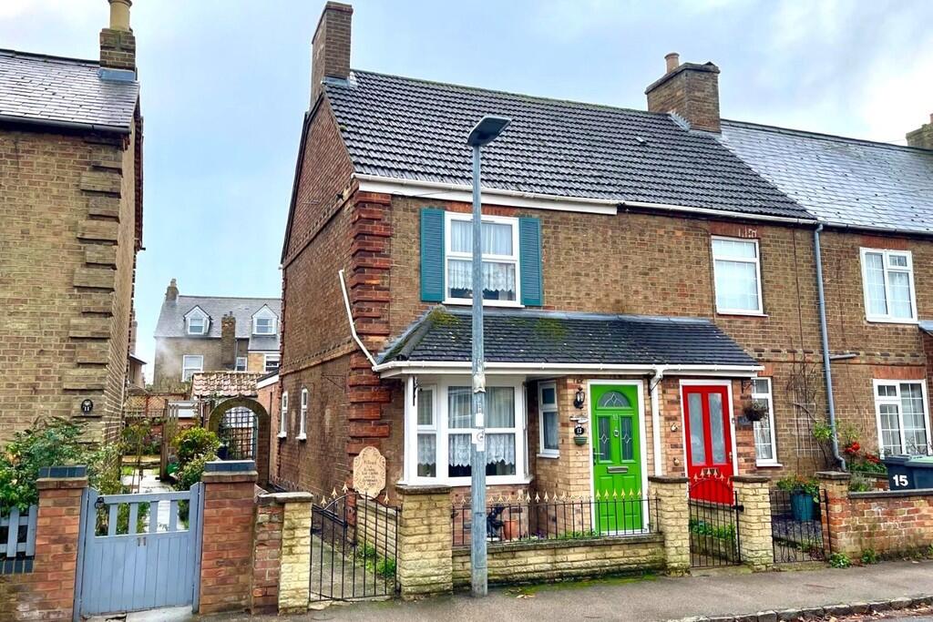 2-bed terraced on Laburnum Road, Sandy, £269,950