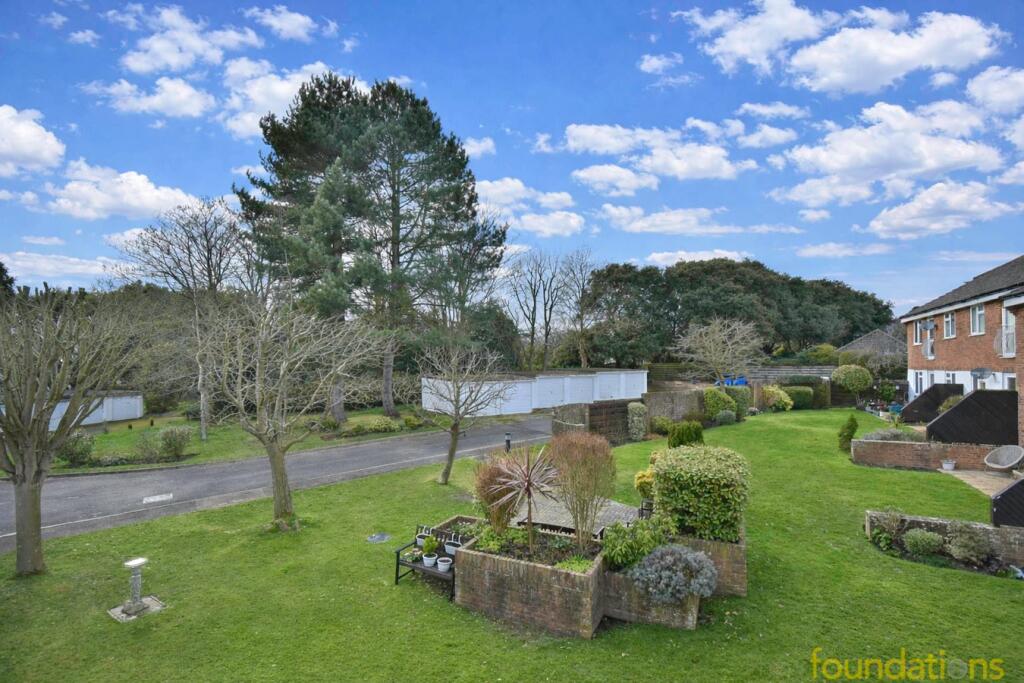 Osbern Close, Bexhill-on-Sea, TN39 photo 2