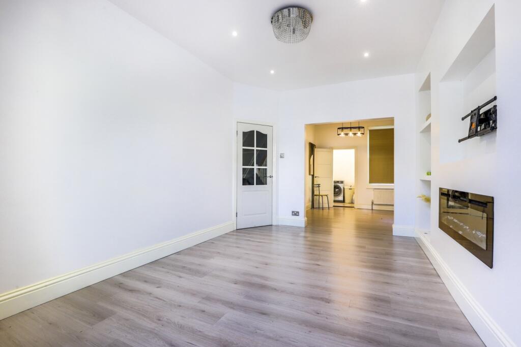 House in Gillingham, Hale - View 4