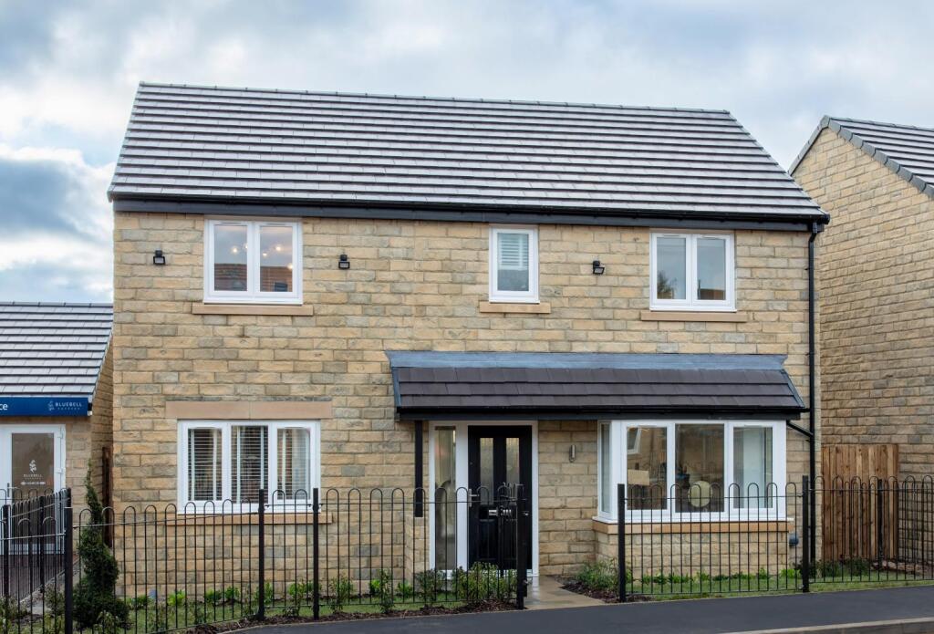 4-bed detached on Collier Gardens, Philadelphia, £374,995