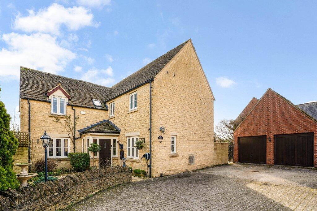 Main image of property: Beceshore Close, Moreton-in-Marsh, Gloucestershire, GL56