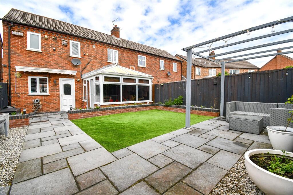 Desford Close, Moreton, Wirral photo 4