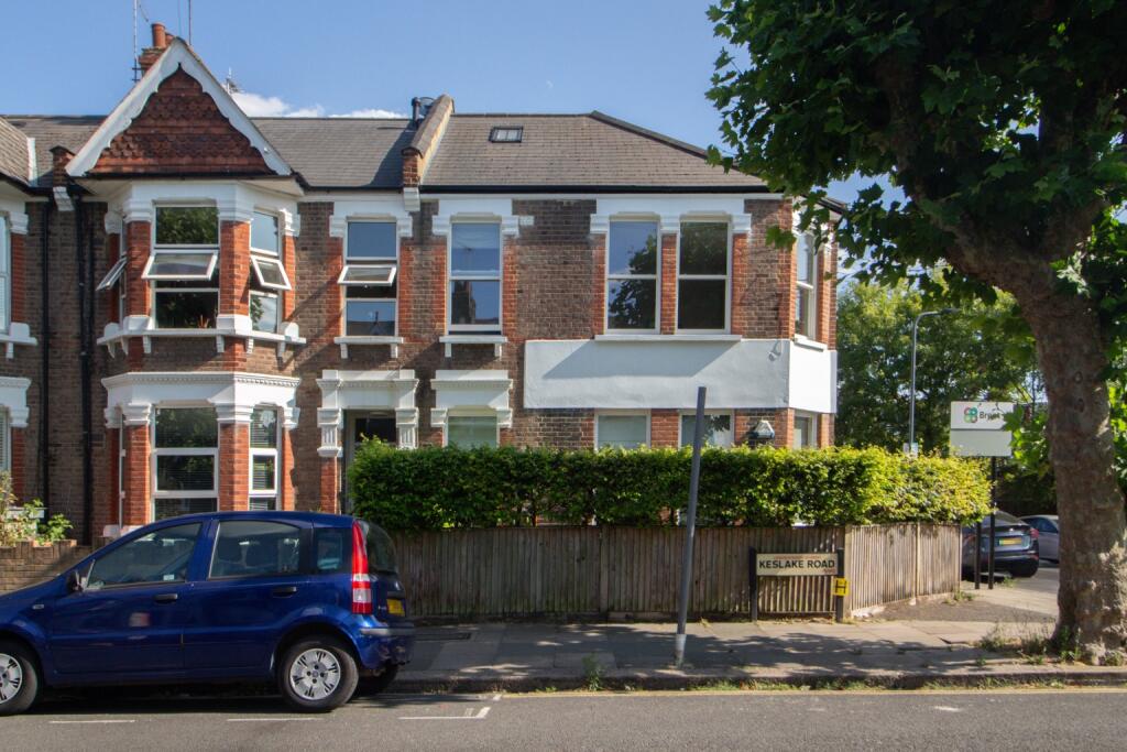Apartment in London - More
