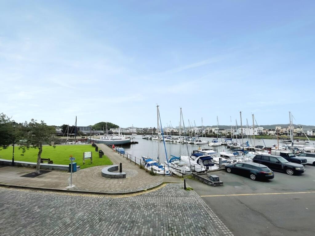 Main image of property: Porthmadog